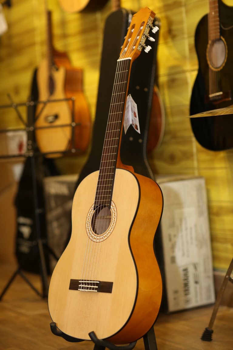 Guitar Classic Kapok LC18M Nat Hữu Phước Music